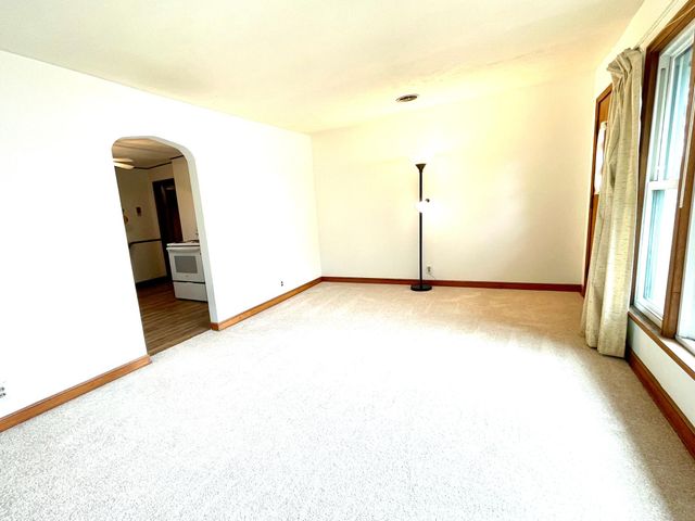 731 Berwood Avenue, Vadnais Heights, MN 55127