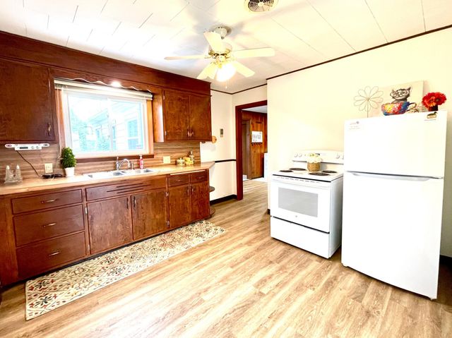 731 Berwood Avenue, Vadnais Heights, MN 55127