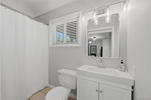 11439 Sherman Avenue, Warren, MI 48089