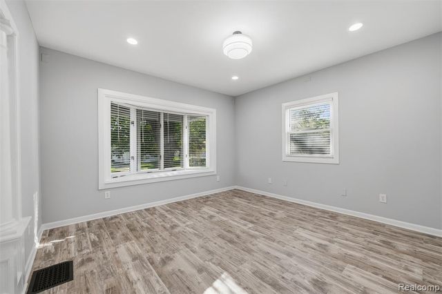 11439 Sherman Avenue, Warren, MI 48089