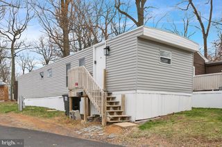91 LOWER LOOP RD, Leesport, PA 19533