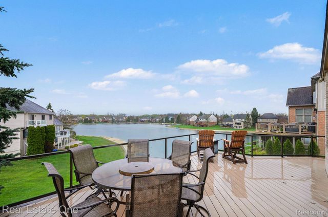 6544 John R Road, Troy, MI 48085