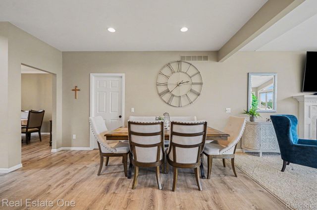 6544 John R Road, Troy, MI 48085