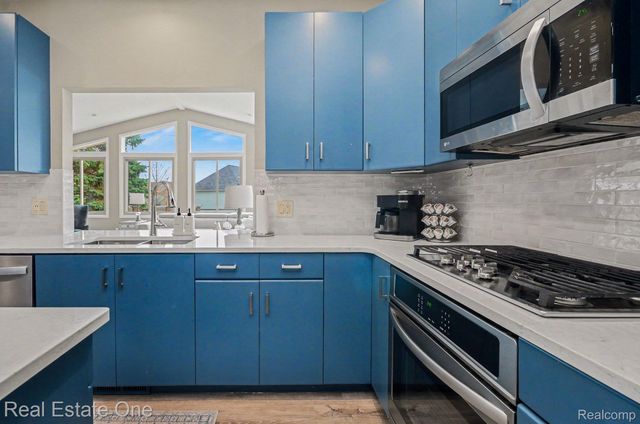 6544 John R Road, Troy, MI 48085