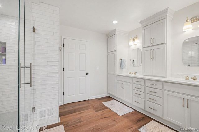 6544 John R Road, Troy, MI 48085