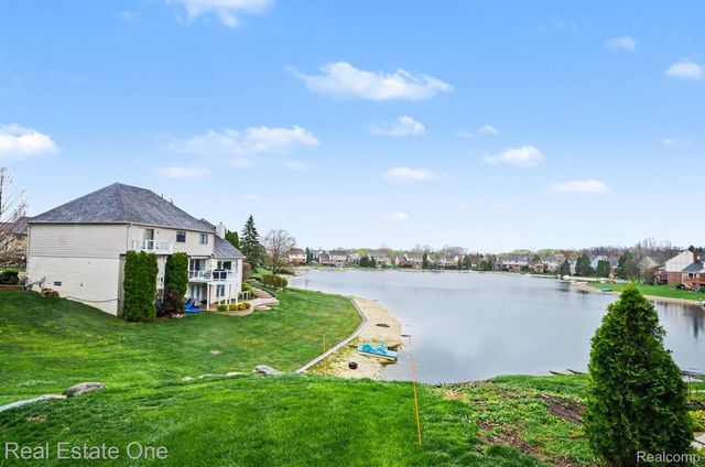 6544 John R Road, Troy, MI 48085