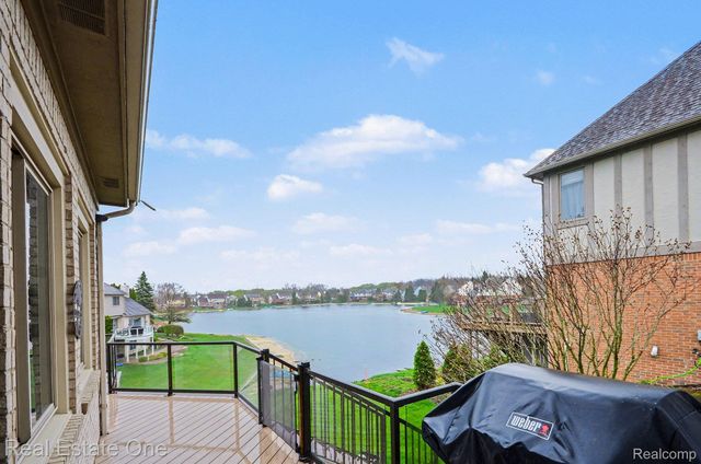 6544 John R Road, Troy, MI 48085