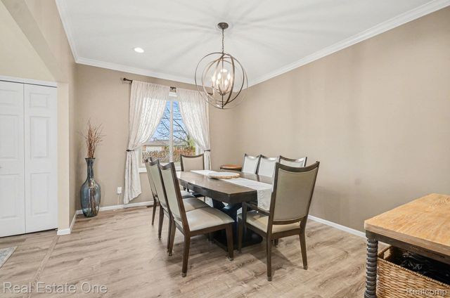 6544 John R Road, Troy, MI 48085