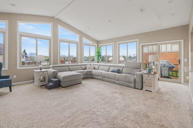 6544 John R Road, Troy, MI 48085