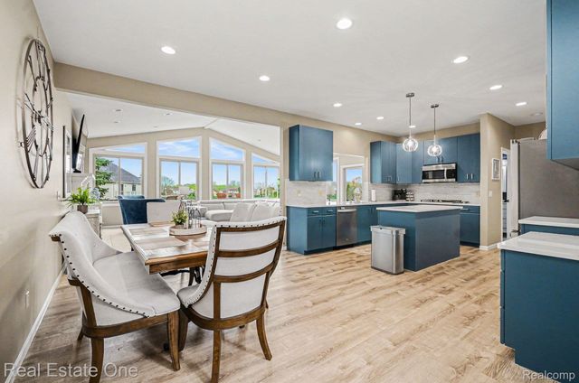 6544 John R Road, Troy, MI 48085