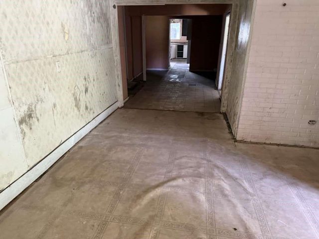 1015 N Liberty Street, El Campo, TX 77437