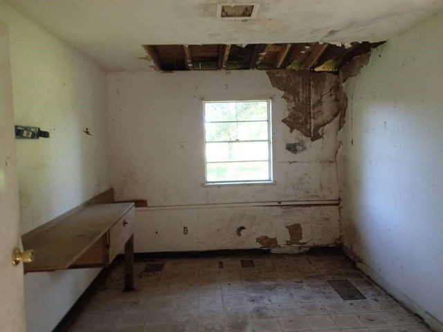 1015 N Liberty Street, El Campo, TX 77437