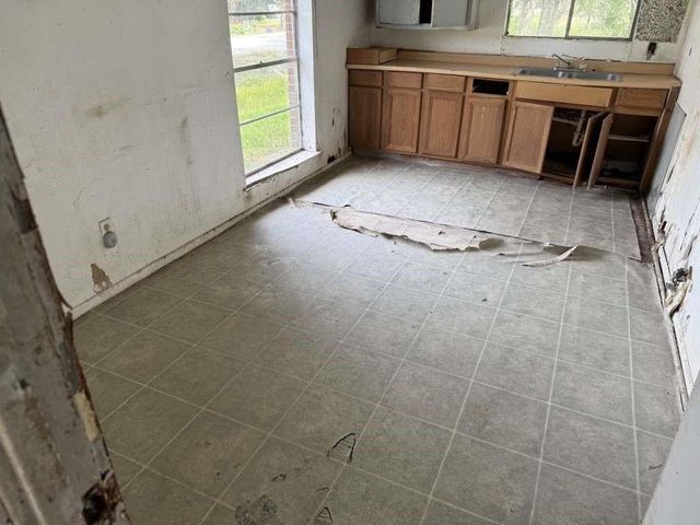 1015 N Liberty Street, El Campo, TX 77437