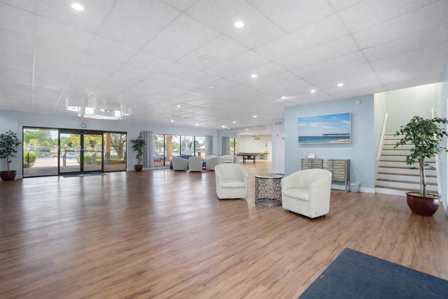 300 Berkley Road 112, Hollywood, FL 33024