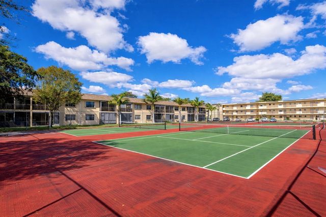 300 Berkley Road 112, Hollywood, FL 33024