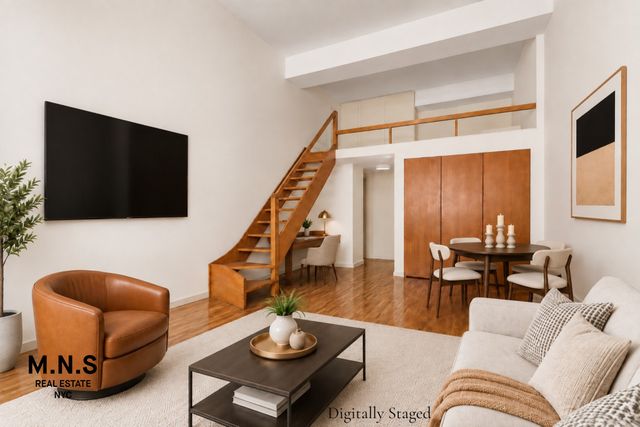 100 W 15th St Apt 2B, New York City, NY 10011