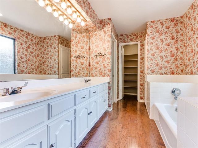 500 Concord Lane, Edmond, OK 73003