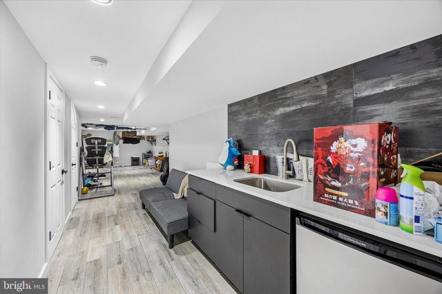 2709 W GLENWOOD AVE, Philadelphia, PA 19121