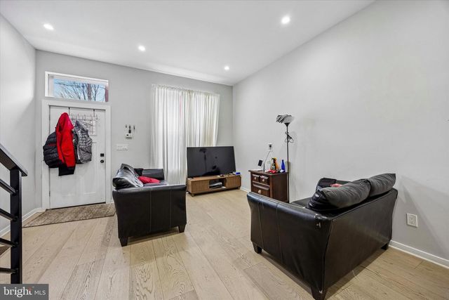 2709 W GLENWOOD AVE, Philadelphia, PA 19121