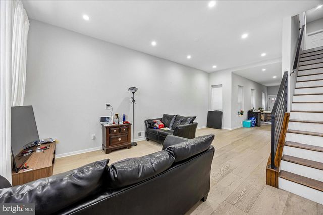 2709 W GLENWOOD AVE, Philadelphia, PA 19121