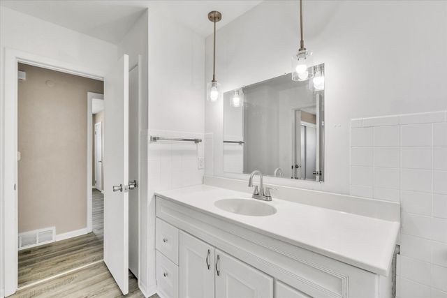 3218 W 11th Street, Davenport, IA 52804