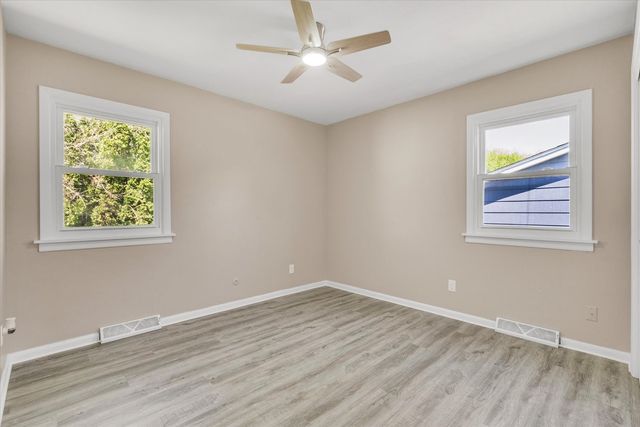 3218 W 11th Street, Davenport, IA 52804