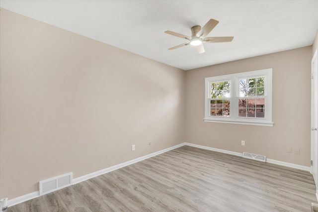 3218 W 11th Street, Davenport, IA 52804