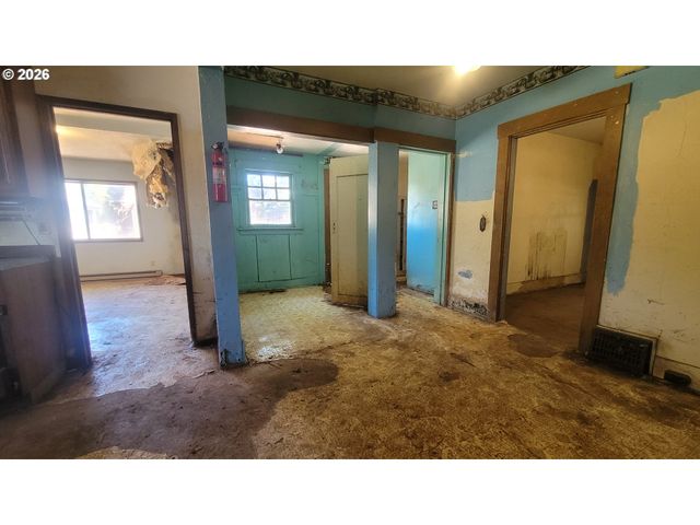 4605 Se HULL Ave, Milwaukie, OR 97267