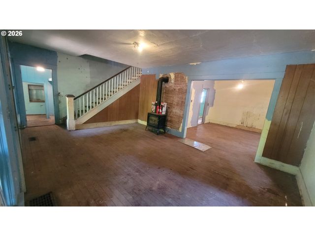 4605 Se HULL Ave, Milwaukie, OR 97267