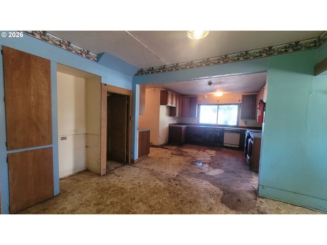4605 Se HULL Ave, Milwaukie, OR 97267