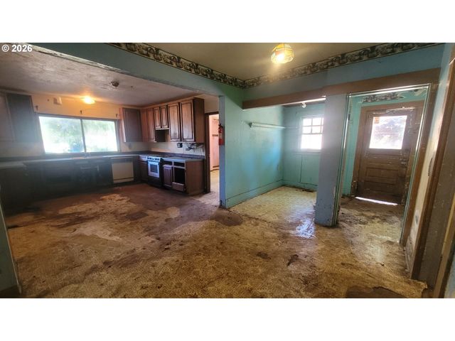 4605 Se HULL Ave, Milwaukie, OR 97267