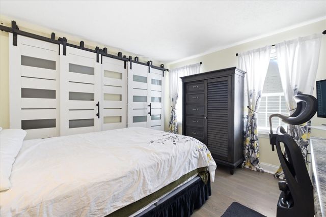 16 Champagne Drive, Nashua, NH 03062