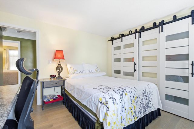 16 Champagne Drive, Nashua, NH 03062