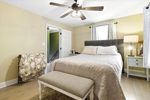 16 Champagne Drive, Nashua, NH 03062