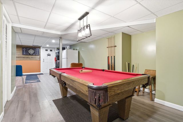 16 Champagne Drive, Nashua, NH 03062