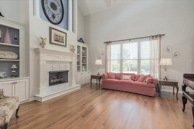 1136 SUNRIVER CV, Collierville, TN 38017