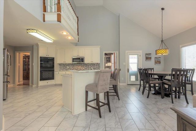 1136 SUNRIVER CV, Collierville, TN 38017