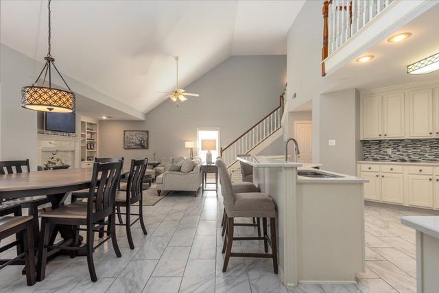 1136 SUNRIVER CV, Collierville, TN 38017