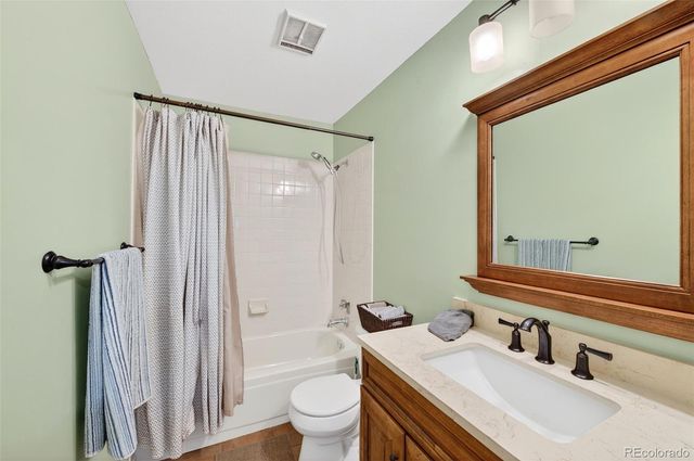 12 Willowleaf Drive, Littleton, CO 80127