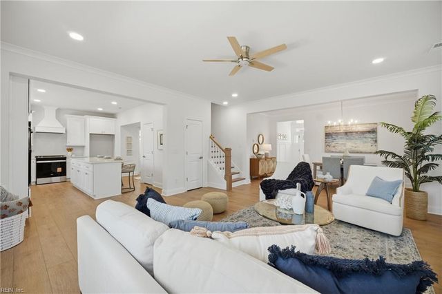 343 Ewell LN, Chesapeake, VA 23322