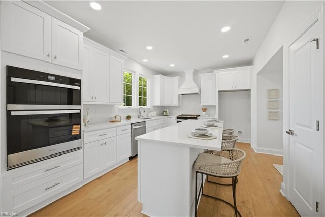 343 Ewell LN, Chesapeake, VA 23322