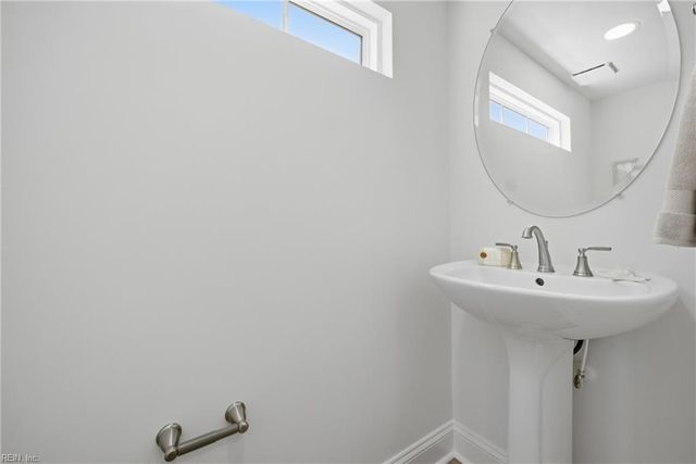343 Ewell LN, Chesapeake, VA 23322