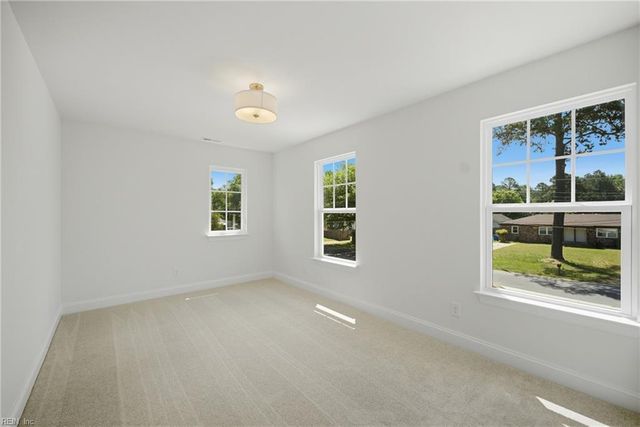 343 Ewell LN, Chesapeake, VA 23322
