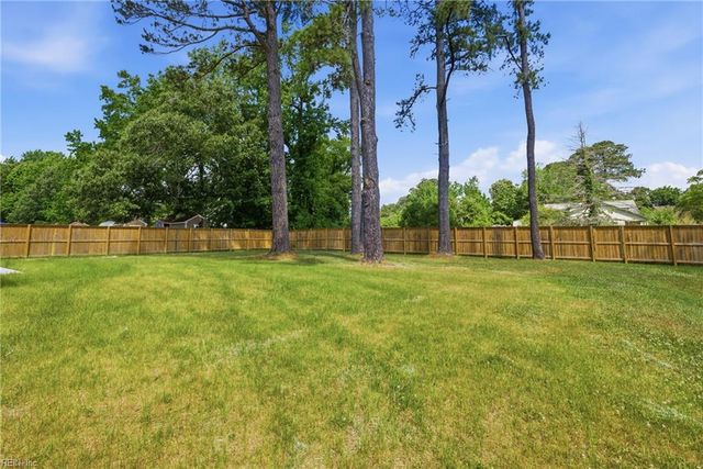 343 Ewell LN, Chesapeake, VA 23322