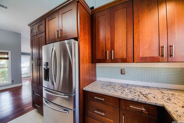 7704 Rohrdanz, Live Oak, TX 78233