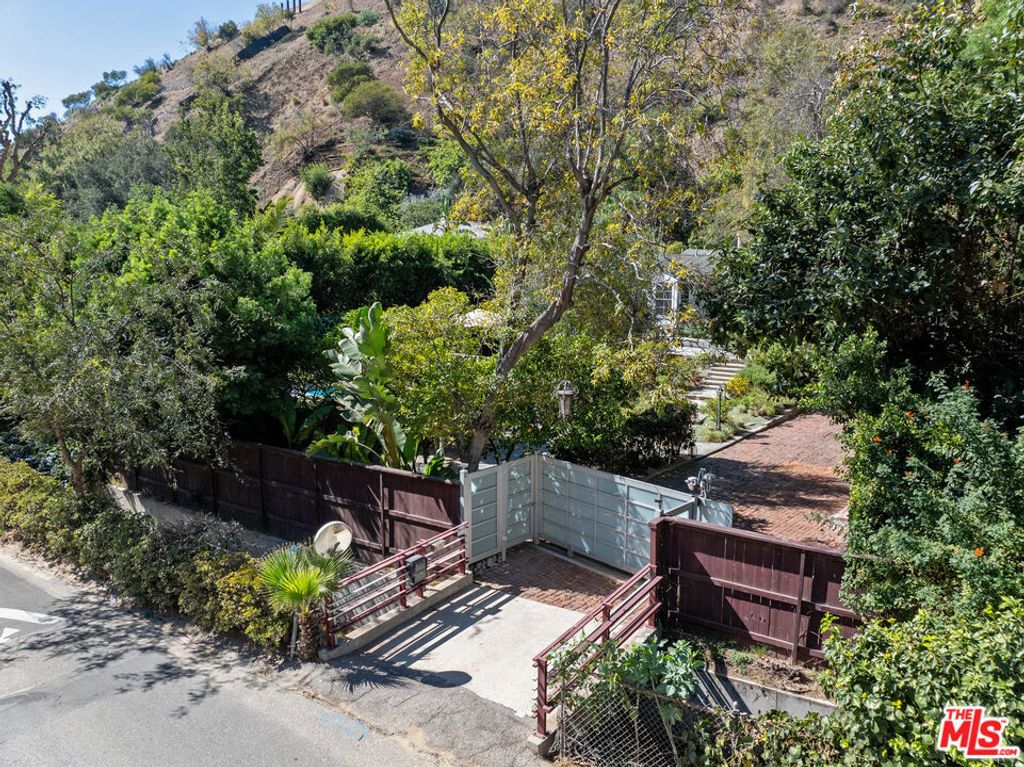 1853 Nichols Canyon Road, Los Angeles, CA 90046 — photo 4