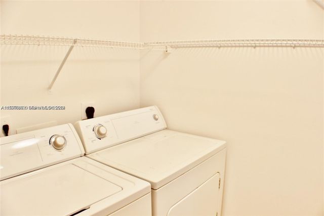 2493 Centergate Dr 204, Miramar, FL 33025