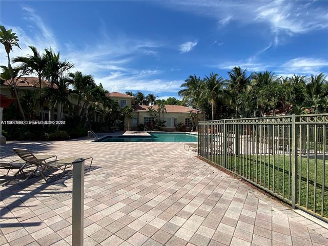 2493 Centergate Dr 204, Miramar, FL 33025