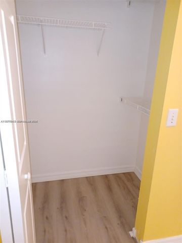 2493 Centergate Dr 204, Miramar, FL 33025