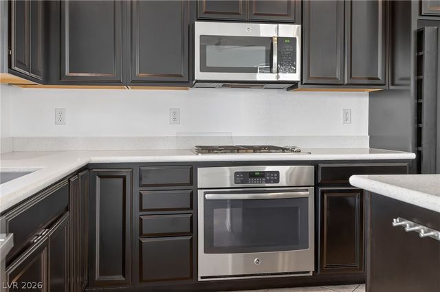 10567 Murphy Plains Street, Las Vegas, NV 89141